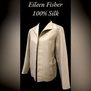 New Eileen Fisher 100% Silk open front rippled jacket in beige lined size L.